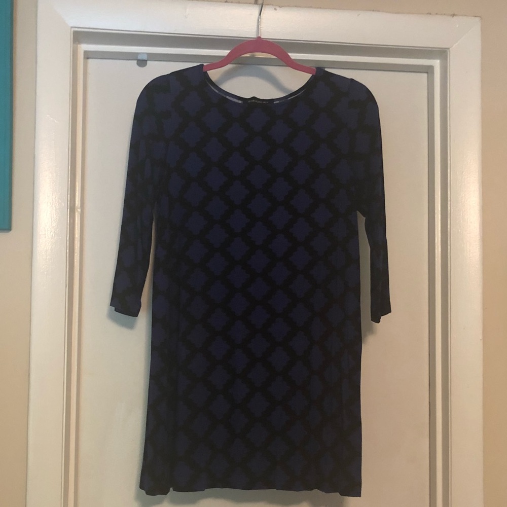 Quatrefoil patterned dress